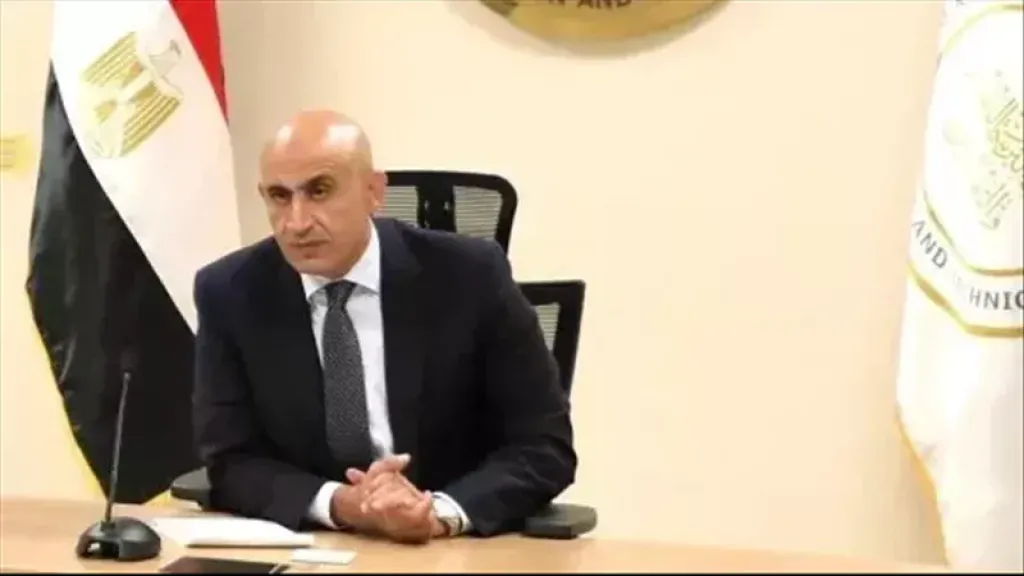 التعليم توجه بصرف مستحقات المشاركين في امتحانات الشهاده الإعدادية