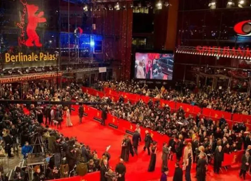 مهرجان برلين السينمائي يعرض تسجيلات نادرة لحفلات لأيقونة البوب ديفيد بوي