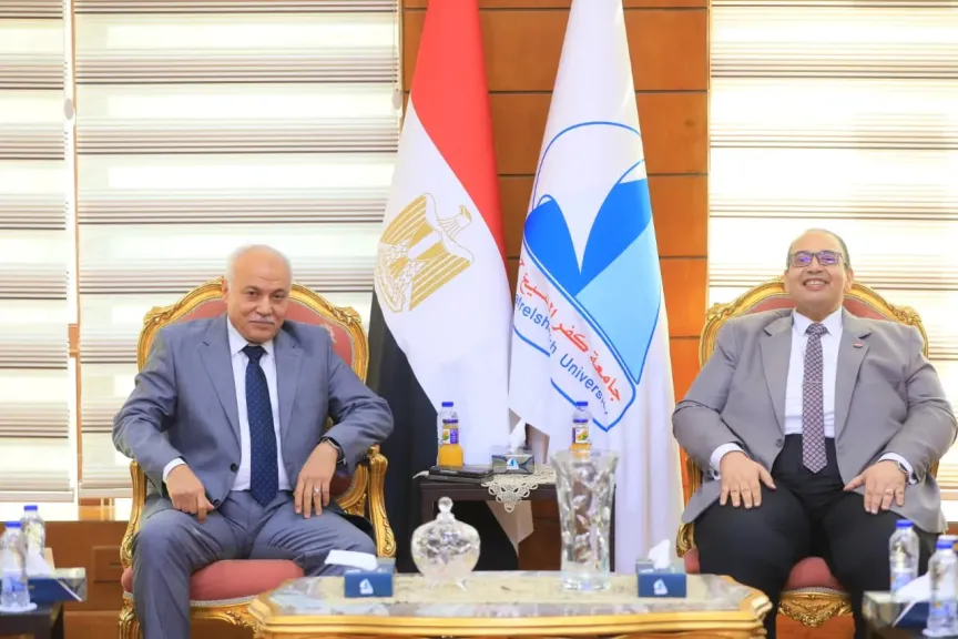 رئيسا جامعتي كفر الشيخ ورشيد يبحثان تعزيز التعاون الأكاديمي والبحثي