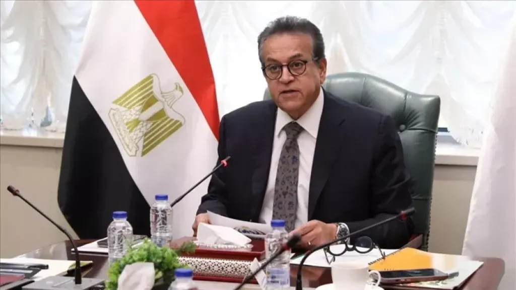 وزير الصحة يؤكد التزام مصر بالعمل مع الأشقاء بدول الاتحاد الأفريقي لمواجهة ”إيبولا”