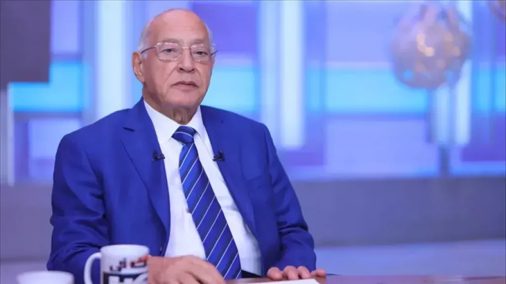 علي الدين هلال: لا يوجد رئيس مصري تحدث عن عدم المساس بالدستور علانية قبل السيسي