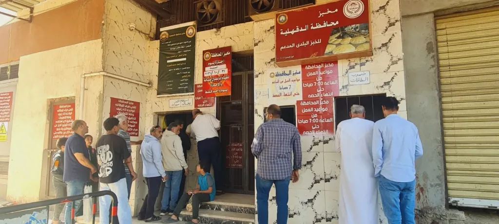 محافظ الدقهلية يتفقد مخبز المحافظة الكبير بالمنصورة ويشدد على جودة الرغيف