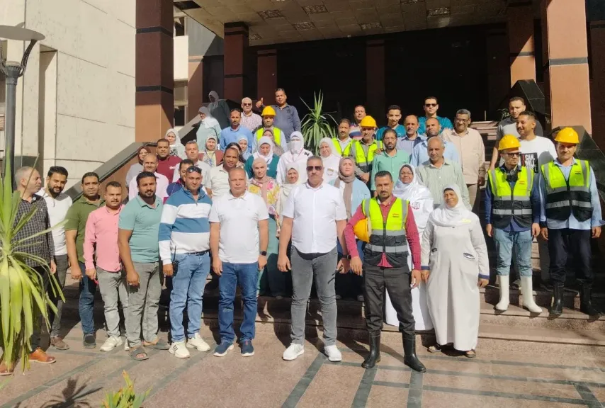 مستشفى القلب بجامعة أسيوط ينفذ تجربة ناجحة لمحاكاة الإخلاء الآمن والتعامل مع الحرائق في حالات الطوارئ