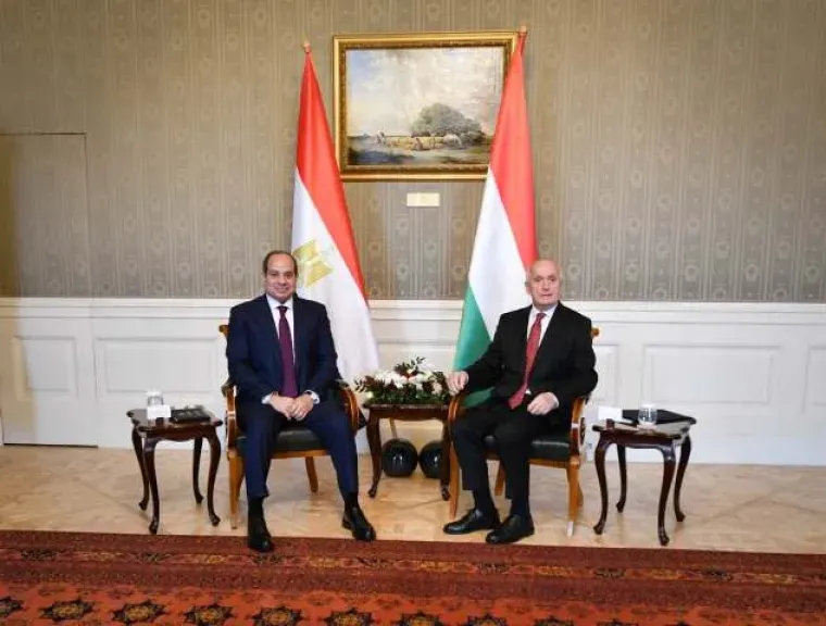 الرئيس السيسي يوجه الدعوة لنظيره المجري لزيارة مصر